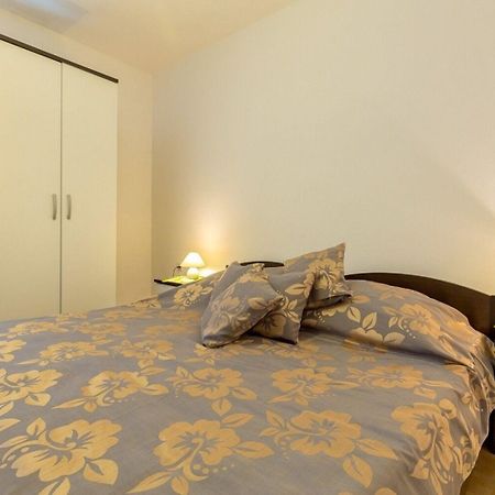 Apartments Mari Zrnovo エクステリア 写真