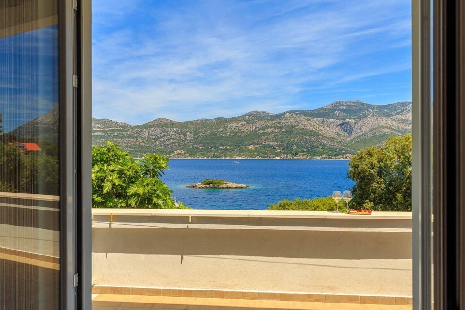 Apartments Mari Zrnovo エクステリア 写真
